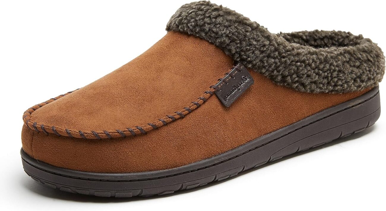 Dearfoams Men’s Brendan Indoor/Outdoor Breathable Memory Foam Clog House Shoe with Wide Widths Slipper